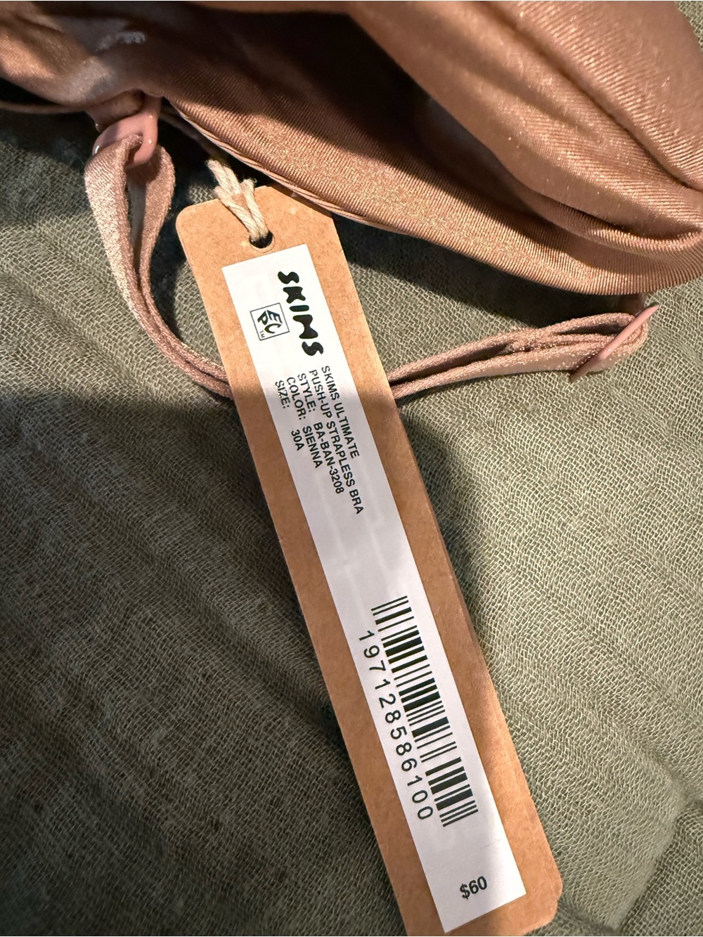 SKIMS Ultimate Push-up Strapless Bra Multiway Push-Up Bra - Sienna - Picture 3 of 3